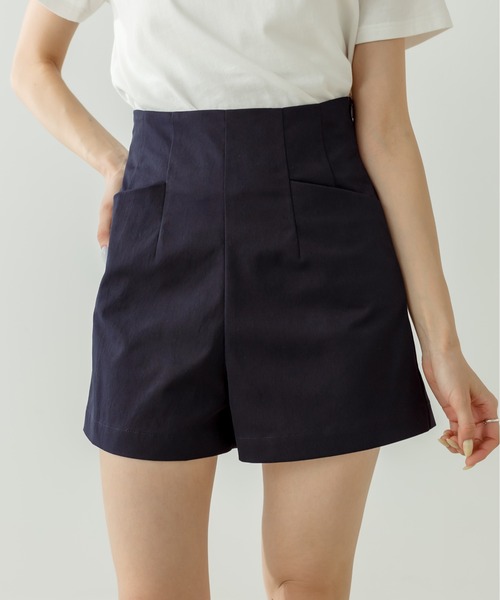 OLIVE des OLIVE(オリーブデオリーブ)の「すっきり美脚ショートパンツ(その他パンツ・レディース・ネイビー/オフホワイト・FREE)」の2枚目の写真