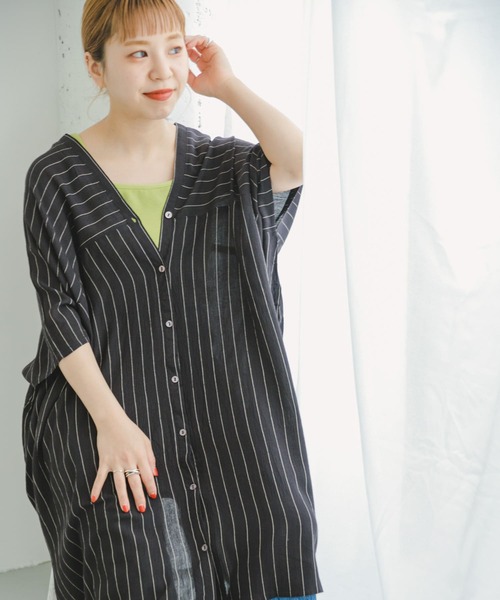 ITEMS URBANRESEARCH(アイテムズ アーバンリサーチ)の「ヨウリュウストライプチュニック(シャツ/ブラウス・レディース・チャコールグレー/ライトベージュ・FREE)」の3枚目の写真