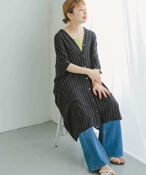 ITEMS URBANRESEARCH(アイテムズ アーバンリサーチ)の「ヨウリュウストライプチュニック(シャツ/ブラウス・レディース・チャコールグレー/ライトベージュ・FREE)」の4枚目の写真