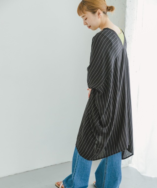 ITEMS URBANRESEARCH(アイテムズ アーバンリサーチ)の「ヨウリュウストライプチュニック(シャツ/ブラウス・レディース・チャコールグレー/ライトベージュ・FREE)」の8枚目の写真