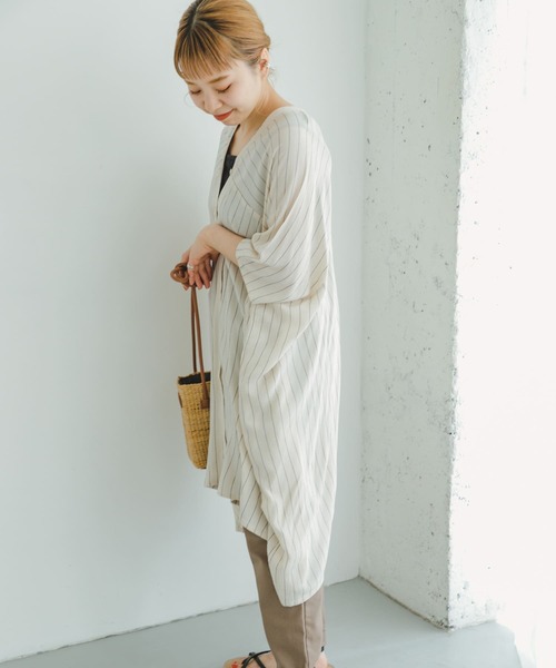 ITEMS URBANRESEARCH(アイテムズ アーバンリサーチ)の「ヨウリュウストライプチュニック(シャツ/ブラウス・レディース・チャコールグレー/ライトベージュ・FREE)」の14枚目の写真