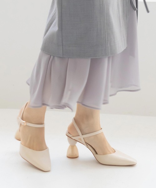 RANDA（ランダ）の「ヒールコンシャスバックストラップパンプス（パンプス・レディース・イエロー/アイボリー/ブラック・S/M/LL/L）」の2枚目の写真