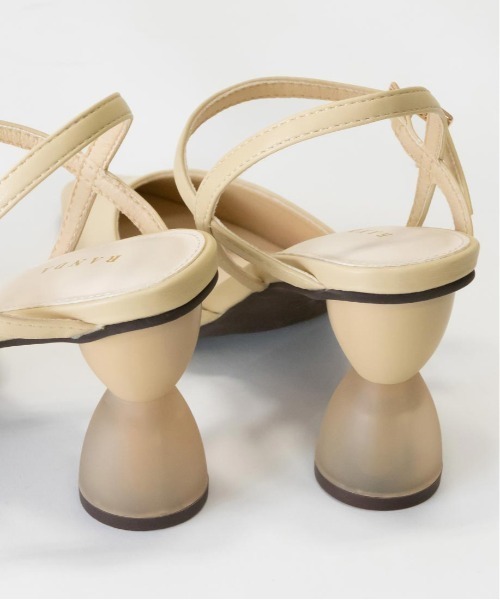 RANDA（ランダ）の「ヒールコンシャスバックストラップパンプス（パンプス・レディース・イエロー/アイボリー/ブラック・S/M/LL/L）」の4枚目の写真