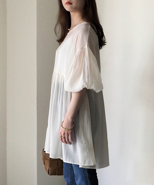 Riberry（リベリー）の「バルーンスリーブシアーブラウス（シャツ/ブラウス・レディース・オフホワイト/ブラック・MEDIUM）」の6枚目の写真