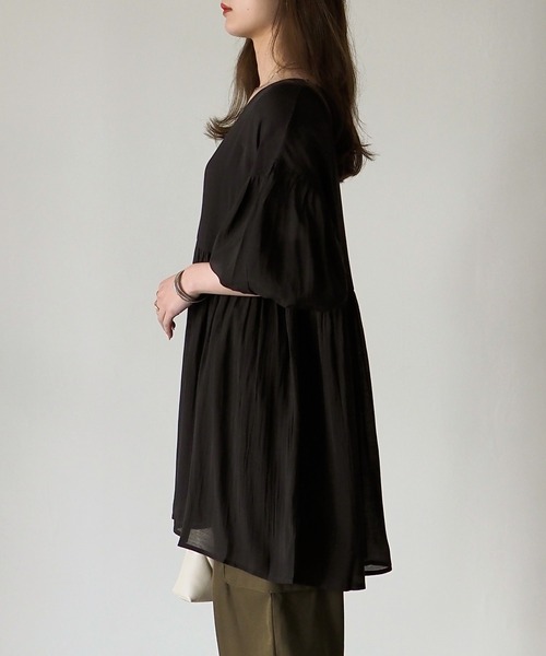 Riberry（リベリー）の「バルーンスリーブシアーブラウス（シャツ/ブラウス・レディース・オフホワイト/ブラック・MEDIUM）」の4枚目の写真