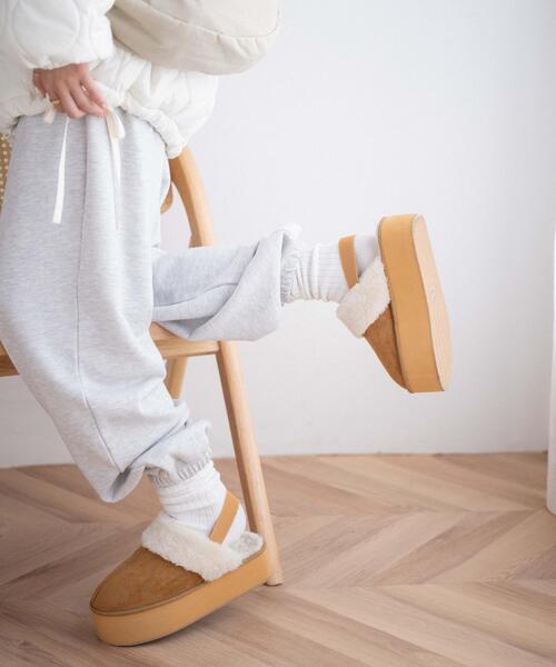 WEGO（ウィゴー）の「WEGO/フェイクムートンサボ（スリッポン・レディース・ベージュ/ブラック・MEDIUM/LARGE）」の20枚目の写真