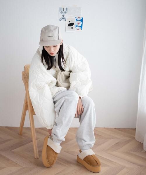 WEGO（ウィゴー）の「WEGO/フェイクムートンサボ（スリッポン・レディース・ベージュ/ブラック・MEDIUM/LARGE）」の22枚目の写真