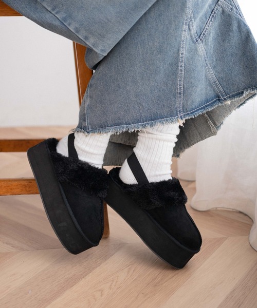 WEGO（ウィゴー）の「WEGO/フェイクムートンサボ（スリッポン・レディース・ベージュ/ブラック・MEDIUM/LARGE）」の3枚目の写真