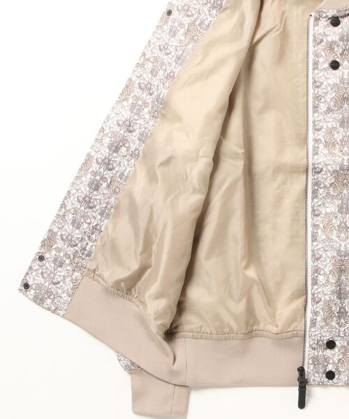 オニツカタイガー プリンテッドボンバージャケット Onitsuka Tiger（オニツカタイガー）の「PRINTED BOMBER JACKET