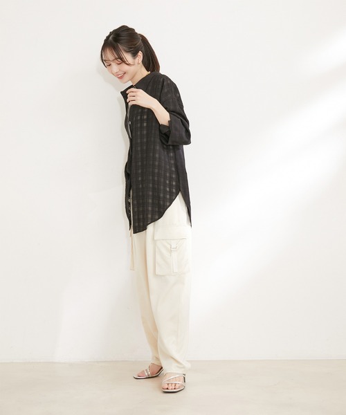 VIS(ビス)の「【洗える】オーバーサイズチェックシアーシャツ(シャツ/ブラウス・レディース・ホワイト/ブラック/ブルー系その他4・FREE)」の4枚目の写真