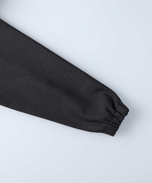 Right-on(ライトオン)の「【PLUS ONE】撥水ショートジップブルゾン(ブルゾン・メンズ・ブラック×グレー/ブラック・M/XL/L)」の10枚目の写真