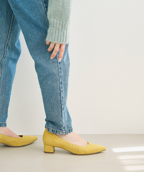 LE TALON（ルタロン）の「3.5cmポインテッドスタッズパンプス（パンプス・レディース・ブラック/ベージュ/イエロー・25cm/24.5cm/24cm/23cm/22.5cm/22cm/23.5cm）」の3枚目の写真