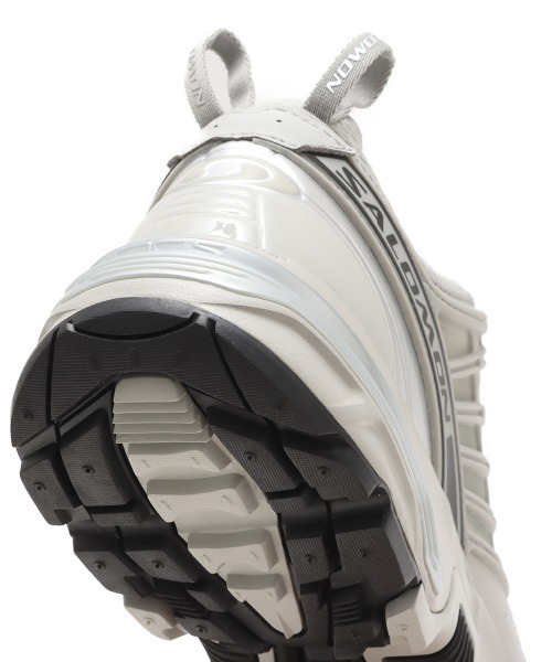 SALOMON(サロモン)の「SALOMON ACS PRO / サロモン エーシーエス プロ(スニーカー・メンズ・シルバー・26.0cm/27.5cm/27.0cm/29.0cm/26.5cm/28.5cm/28.0cm/25.5cm/25.0cm/24.5cm/23.5cm/23.0cm/24.0cm/30.0cm)」の18枚目の写真