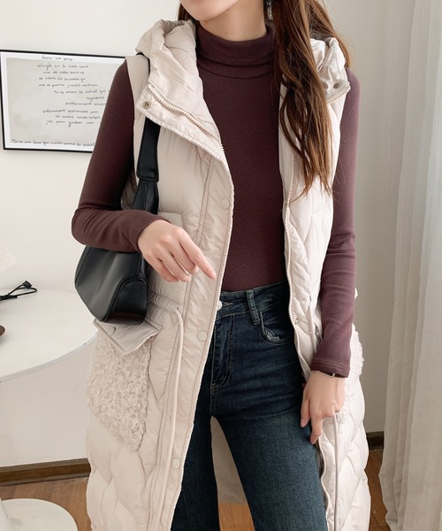 ABITOKYO（アビトーキョー）の「ボアポケット中綿フーディロングベスト（ダウンベスト・レディース・アイボリー/ブラック/ベージュ・FREE）」の2枚目の写真