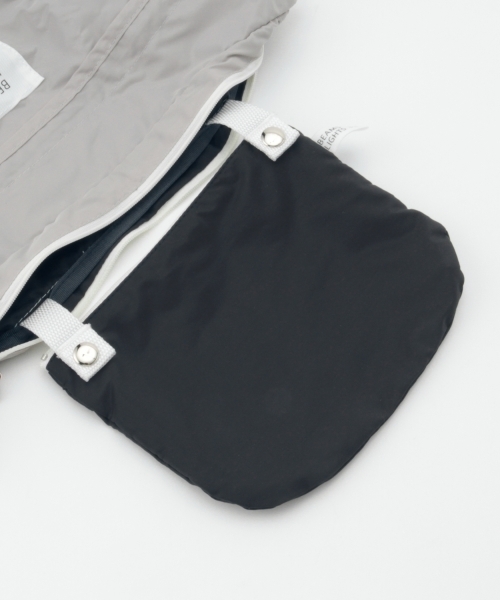 BEAMS LIGHTS Women's(ビームスライツ ウィメンズ)の「BEAMS LIGHTS / ポケッタブルショルダー(ショルダーバッグ・レディース・ライトグレー/ブラック・ONE SIZE)」の10枚目の写真