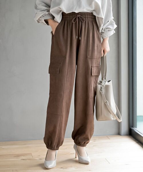 rps（アールピーエス）の「スエードポンチカーゴパンツ（カーゴパンツ・レディース・ベージュ系その他/ブラック系その他4/ブラック/モカ/ライトグレー/チャコールグレー/グレイッシュベージュ/アイボリー/ブラウン・フリー）」の7枚目の写真