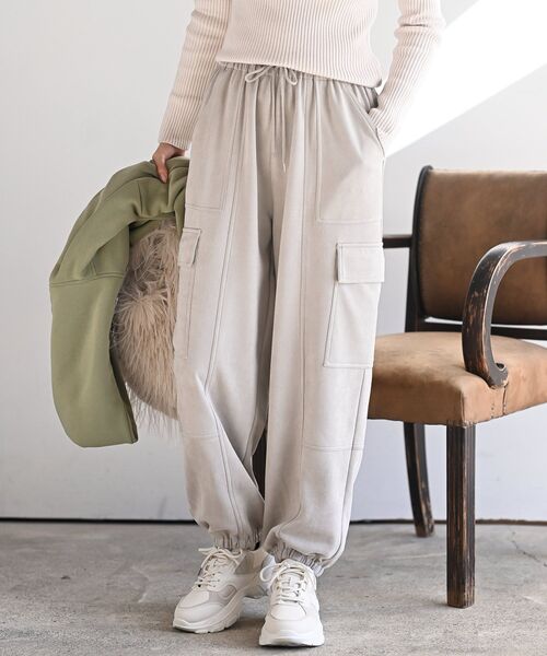 rps（アールピーエス）の「スエードポンチカーゴパンツ（カーゴパンツ・レディース・ベージュ系その他/ブラック系その他4/ブラック/モカ/ライトグレー/チャコールグレー/グレイッシュベージュ/アイボリー/ブラウン・フリー）」の9枚目の写真