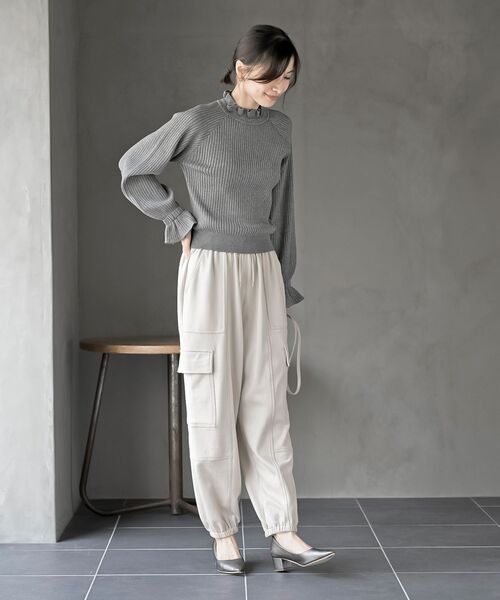 rps（アールピーエス）の「スエードポンチカーゴパンツ（カーゴパンツ・レディース・ベージュ系その他/ブラック系その他4/ブラック/モカ/ライトグレー/チャコールグレー/グレイッシュベージュ/アイボリー/ブラウン・フリー）」の10枚目の写真