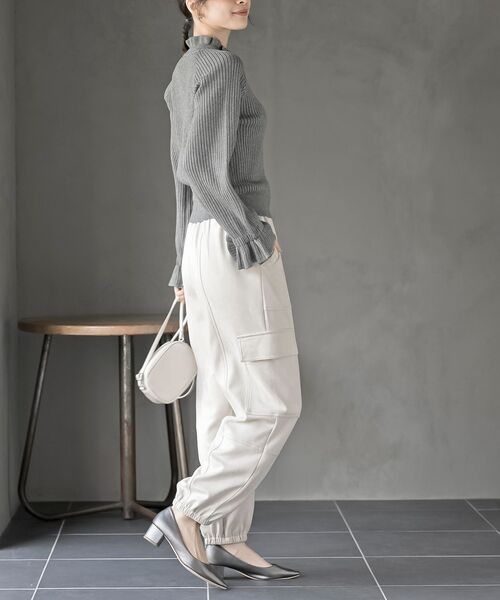 rps（アールピーエス）の「スエードポンチカーゴパンツ（カーゴパンツ・レディース・ベージュ系その他/ブラック系その他4/ブラック/モカ/ライトグレー/チャコールグレー/グレイッシュベージュ/アイボリー/ブラウン・フリー）」の13枚目の写真