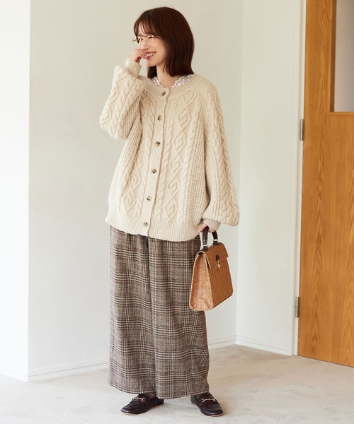 Viola e Viola(ヴィオラエヴィオラ)の「あったか綿衿見せレーストップス(Tシャツ/カットソー・レディース・ホワイト/ライトグレー/ブラック・3L/M/LL/L)」の7枚目の写真