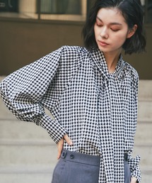 長袖ボウタイリボンブラウス
