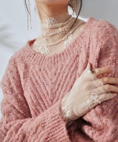 LADY LIKE(レディライク)の「ハイネック花柄シアートップス(Tシャツ/カットソー・レディース・ホワイト/パープル/ブラック/ライトベージュ・M)」の20枚目の写真