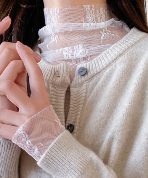 LADY LIKE(レディライク)の「ハイネック花柄シアートップス(Tシャツ/カットソー・レディース・ホワイト/パープル/ブラック/ライトベージュ・M)」の15枚目の写真
