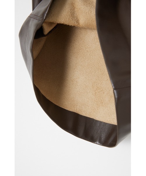 SLY(スライ)の「THROW SMOOTH F/LEATHER RELAX PT スムース フェイクレザー リラックス パンツ(スラックス・レディース・ダークブラウン/ブラック・0/1)」の8枚目の写真