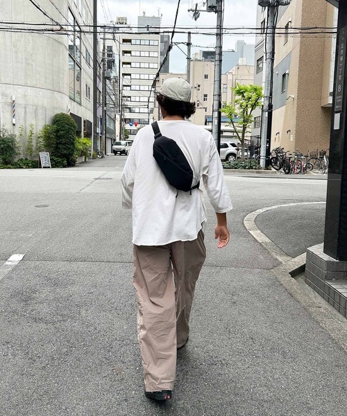 NoiR/ノアール（ノアール）の「NoiR ノアール Flask shoulder フラスクボディーバッグ（ボディバッグ/ウエストポーチ・メンズ・ブラック/ブラック系・FREE）」の4枚目の写真