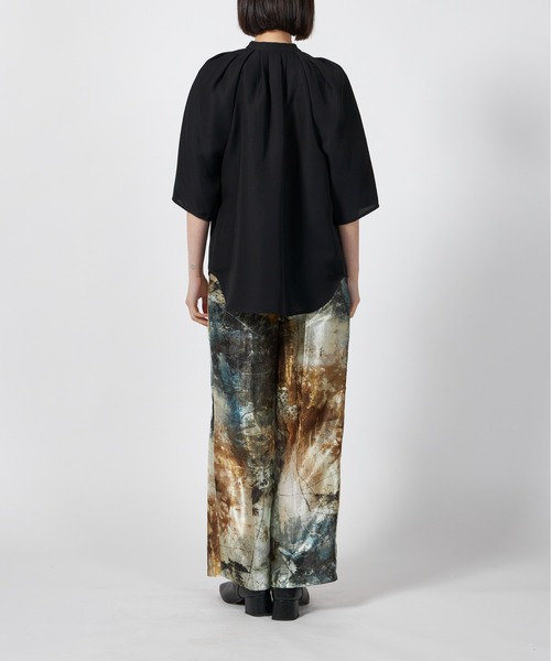 RUMCHE（ラムシェ）の「RUMCHE Stand Tuck Blouse（シャツ