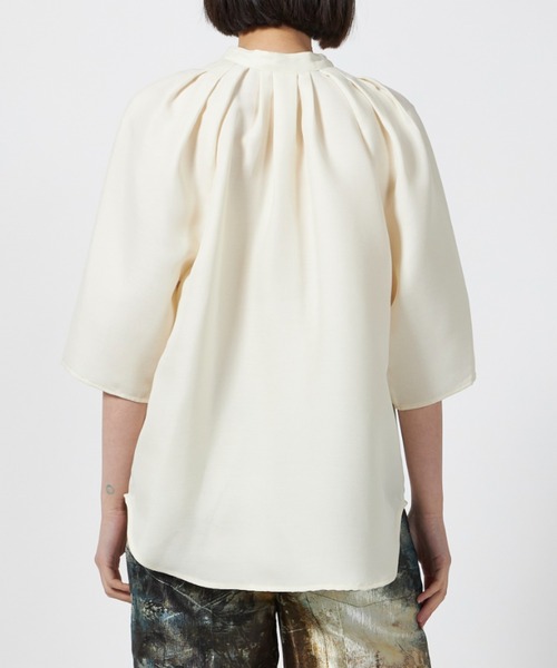 RUMCHE（ラムシェ）の「RUMCHE Stand Tuck Blouse（シャツ