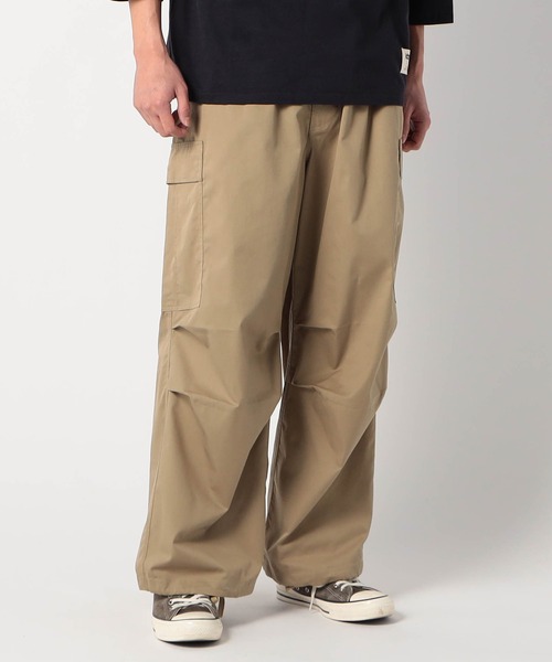 Grand PARK（グランドパーク）の「Dickies(ディッキーズ)ライトツイルカーゴイージーパンツ（カーゴパンツ・メンズ・ブラック/カーキ/ベージュ・MEDIUM/LARGE）」の2枚目の写真