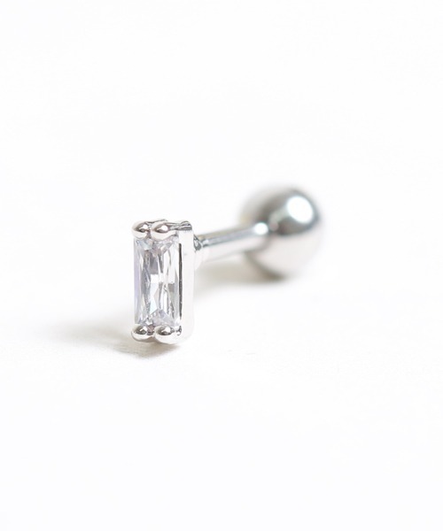 Peony(ピオニー)の「【Peony/ピオニー】/サージカルステンレス 316L スクエアスタッドピアス(ピアス(片耳用)・レディース・ゴールド系4/ゴールド系3/ゴールド系2/ゴールド系1/ゴールド系その他5/ゴールド系その他4/ゴールド系その他3/ゴールド系その他2/シルバー系その他4/シルバー系その他3/シルバー系その他2/ゴールド系その他/シルバー系その他/シルバー系その他5/ゴールド系5・FREE)」の2枚目の写真