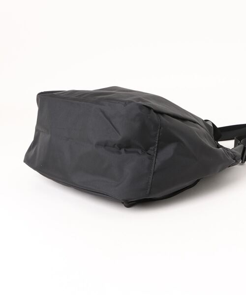 Grand PARK（グランドパーク）の「【FREDRIK PACKERS】210D BLOOM SHOULDER　別注モデル（ショルダーバッグ・レディース・ブラック/カーキ/チャコールグレー・FREE）」の17枚目の写真