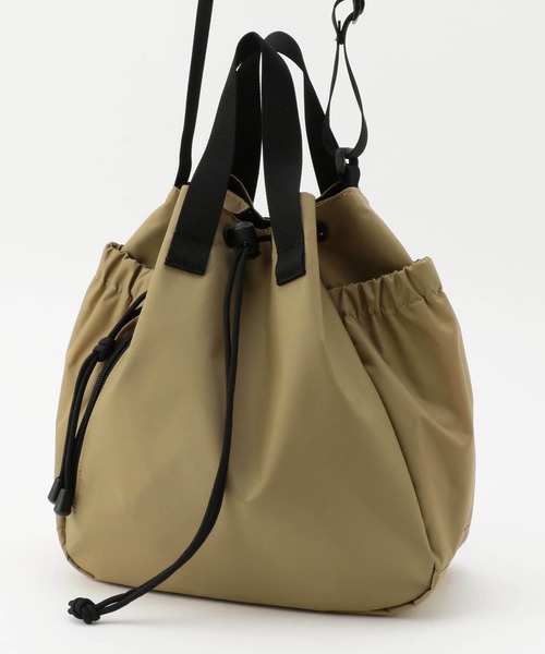 Grand PARK（グランドパーク）の「【FREDRIK PACKERS】210D BLOOM SHOULDER　別注モデル（ショルダーバッグ・レディース・ブラック/カーキ/チャコールグレー・FREE）」の4枚目の写真