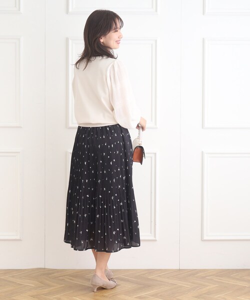 couture brooch（クチュールブローチ）の「◆【華やか春ニット】マジョリカプリーツドッキングニット（ニット/セーター・レディース・ライトグレー/オフホワイト/ベビーピンク・42/38）」の9枚目の写真