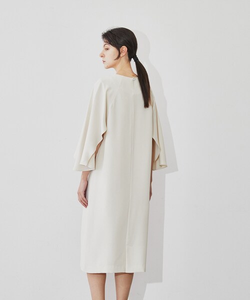 cloenc（クロエンス）の「◆【手洗い可】パールケープワンピース（ワンピース・レディース・アイボリー/ネイビー・03/01/02）」の16枚目の写真