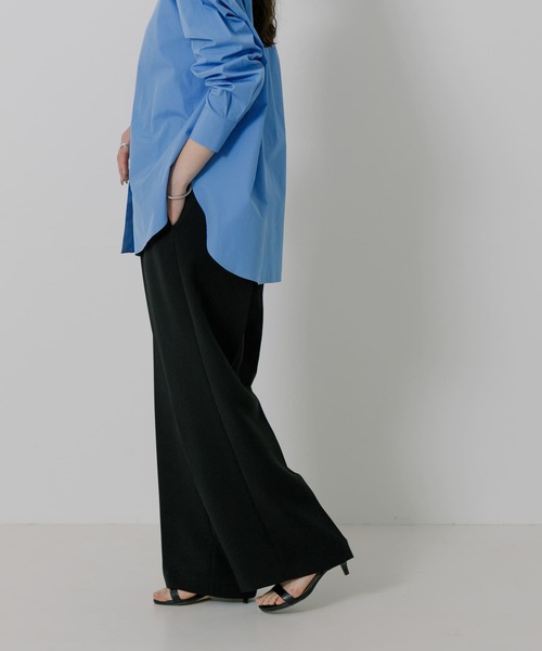 URBAN RESEARCH（アーバンリサーチ）の「『UR TECH DRYLUXE』『イージーケア』タックパンツ（その他パンツ・レディース・ブラック/ベージュ・38/36）」の5枚目の写真