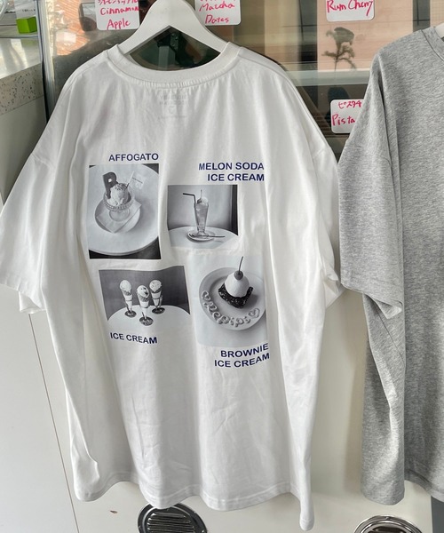 repipi armario(レピピ アルマリオ)の「【BIG BABY ICE CREAM】モノクロフォトルーズT【接触冷感】(Tシャツ/カットソー・キッズ・ホワイト/グレー・MEDIUM/LARGE)」の2枚目の写真