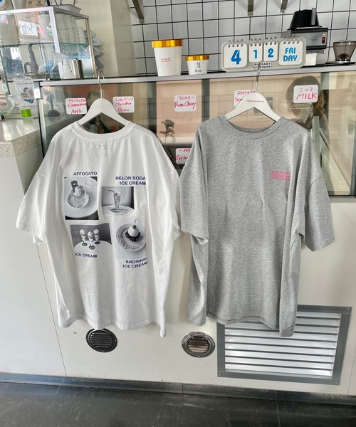 repipi armario(レピピ アルマリオ)の「【BIG BABY ICE CREAM】モノクロフォトルーズT【接触冷感】(Tシャツ/カットソー・キッズ・ホワイト/グレー・MEDIUM/LARGE)」の3枚目の写真