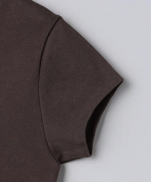 UNITED ARROWS(ユナイテッドアローズ)の「コットン フライス フレンチスリーブ Tシャツ(Tシャツ/カットソー・レディース・ブラック/ホワイト/ダークブラウン/その他1・FREE)」の21枚目の写真