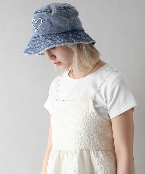 SpRay（スプレイ）の「デニムハート刺繍バケットハット（ハット・レディース・ブラック/ブルー・FREE）」の13枚目の写真