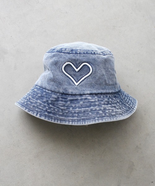 SpRay（スプレイ）の「デニムハート刺繍バケットハット（ハット・レディース・ブラック/ブルー・FREE）」の11枚目の写真