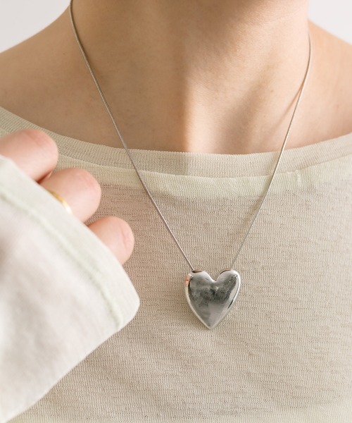 mystic(ミスティック)の「【Lara&Heart】BIG Heartネックレス(ネックレス・レディース・シルバー・ONE SIZE)」の3枚目の写真