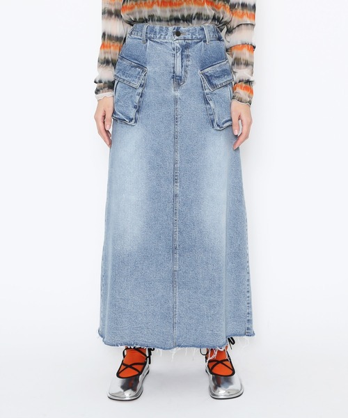 PUNYUS(プニュズ)の「デザインデニムカーゴロングスカート(デニムスカート・レディース・ライトインディゴブルー/ライトブルー/ブラック系その他・1/2/3/4)」の6枚目の写真