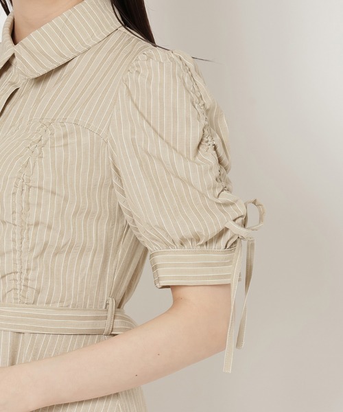 REDYAZEL(レディアゼル)の「ストライプティアードシャツワンピース(ワンピース・レディース・ブルー/ベージュ/ネイビー・SMALL/MEDIUM)」の20枚目の写真