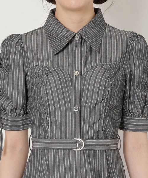 REDYAZEL(レディアゼル)の「ストライプティアードシャツワンピース(ワンピース・レディース・ブルー/ベージュ/ネイビー・SMALL/MEDIUM)」の14枚目の写真