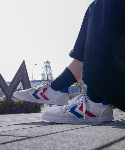 hummel（ヒュンメル）の「hummel/ヒュンメル SLIMMER STADIL CANVAS LOW/スリマー スタディール キャンバス ロー HM63112K（スニーカー・メンズ・トリコロール/ブラック×ホワイト/グレー/ネイビー/ブラック/ホワイト・22.5cm/26.5cm/25.0cm/27.0cm/28.0cm/25.5cm/24.0cm/23.0cm/29.5cm）」の6枚目の写真