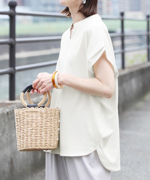 reca（レカ）の「綿100％！キーネックドルマンワイドTシャツ（Tシャツ/カットソー・レディース・アイボリー/パープル系その他/グレイッシュベージュ/ブラック・M）」の12枚目の写真