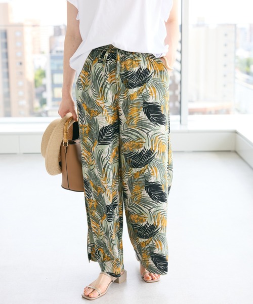 CRAFT STANDARD BOUTIQUE(クラフトスタンダードブティック)の「レーヨン柄プリントワイドパンツ(その他パンツ・レディース・マスタード/グリーン・M/L)」の2枚目の写真